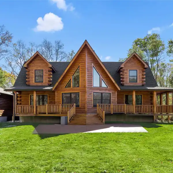 RUSTIC RETREAT WITH EXPANSIVE FOREST VIEWS