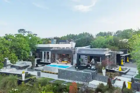 A Modern Masterpiece in Constantia