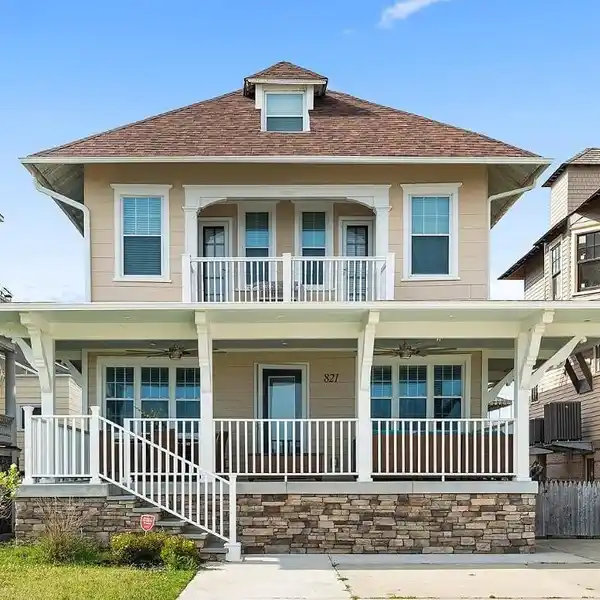 SPECTACULAR OCEANFRONT VICTORIAN ON MANSION ROW
