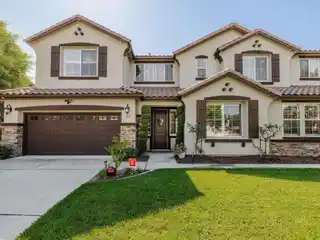 Desirable Silver Oak Estate Home
