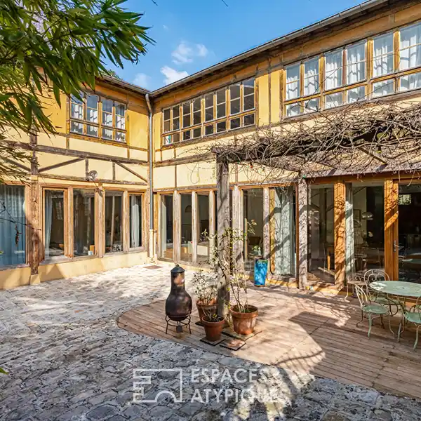 HISTORIC FACTORY TURNED SPACIOUS FAMILY LOFT