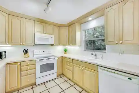 Spectacular Property in Pine Ridge Estates