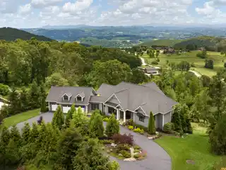 The Perfect Blend of Elegance and Comfort