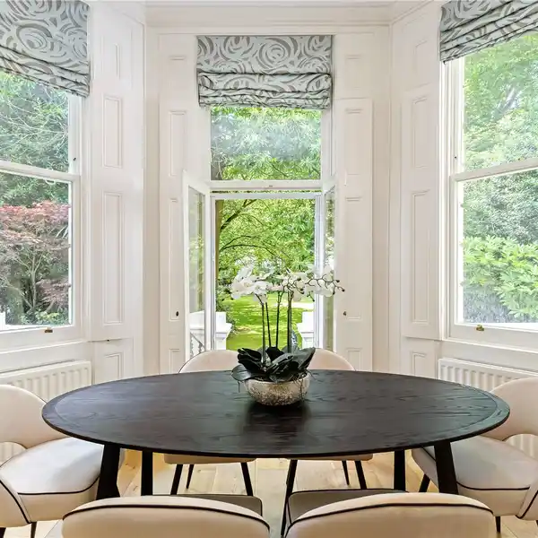 WONDERFUL FLAT WITH CLASSIC PROPORTIONS