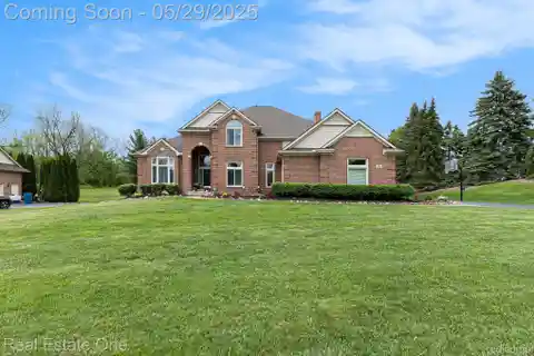 Warm and Inviting Luxury Home