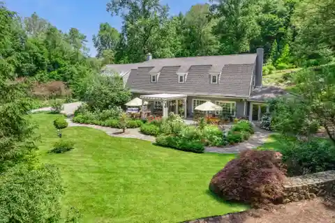 Country Carriage-style House