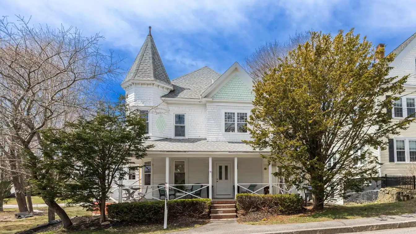 Charming Home in a Vibrant Neighborhood