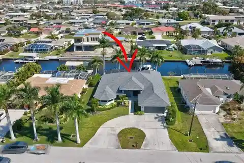 Waterfront Gulf Access Resort Pool Home