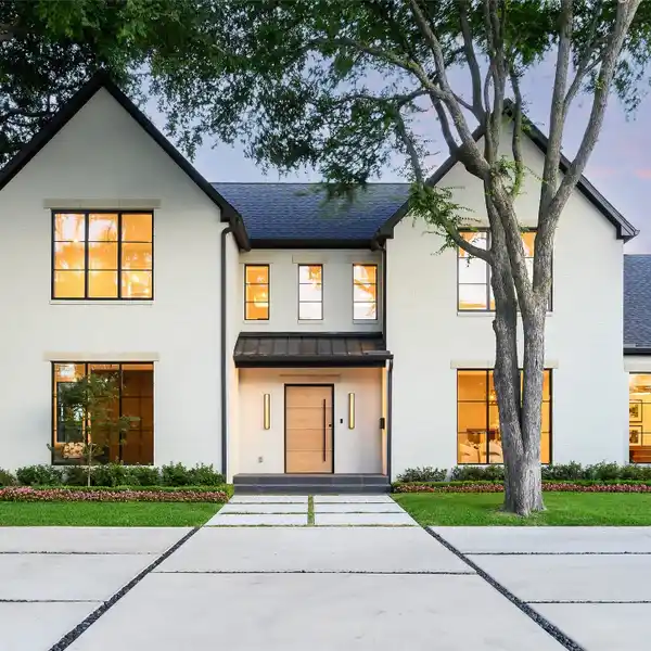 EXCEPTIONAL FULLY RENOVATED MODERN FARMHOUSE