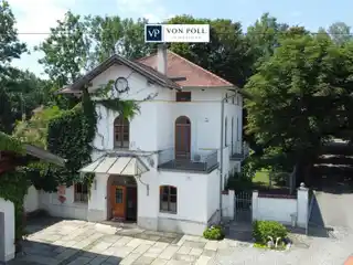A Magnificent Rarity and Unique Beauty - Tuscan-style Villa with Park-like Gardens