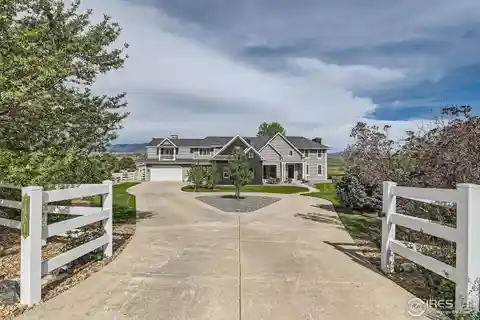 Modern Sophistication with Tranquil Country Living