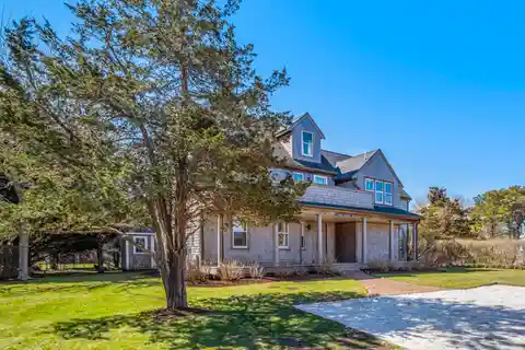 Well-maintained Home in Sought-after Monomoy