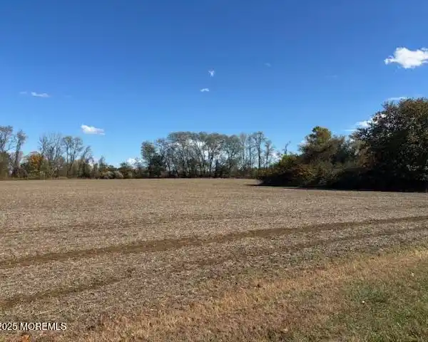 RARE CONFORMING LOT WITH MINOR SUBDIVISION APPROVED