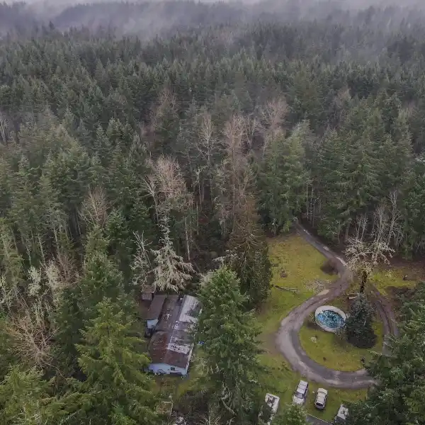 NEARLY FIVE ACRES IN THE HEART OF TEHALEH