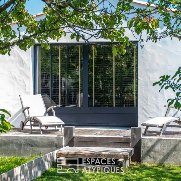 BOLD CONTEMPORARY HOME IN THE HEART OF NOIRMOUTIER ISLAND