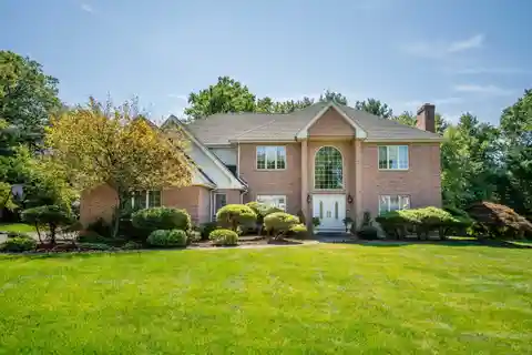 Spacious Elegance on Private Cul-De-Sac Lot