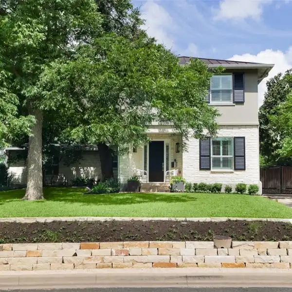 LIGHT-FILLED SIX BEDROOM HOME IN THE HEART OF TARRYTOWN