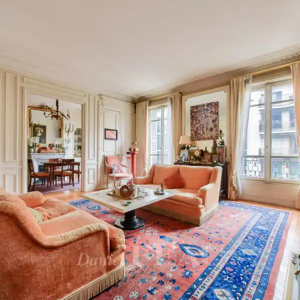 ELEGANT LATE-19TH APARTMENT STEPS FROM PARC MONCEAU