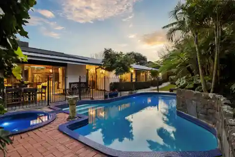 Mid-Century Classic on a Desirable Cul-De-Sac