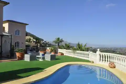 Stunning Villa with Sea Views