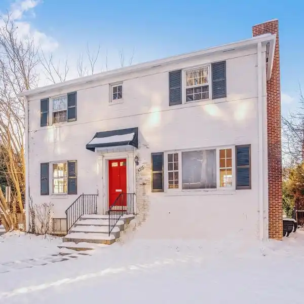 BRICK COLONIAL STYLE TRADITIONAL MASTERPIECE