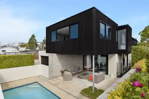 Perfection from a Top Architect and Builder