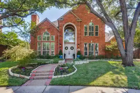 Stunning Home in the Prestigious Stonelake Estates