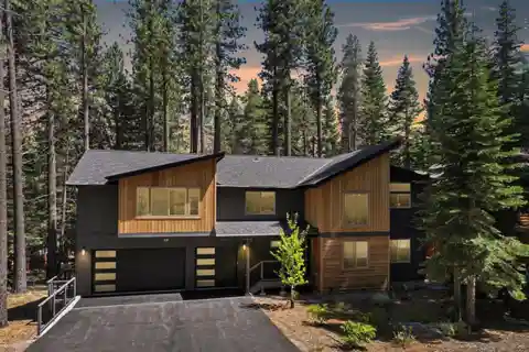 Luxury Mountain Retreat