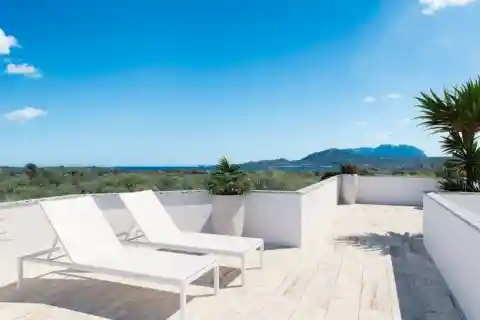 Gorgeous Villa in a Serene Setting