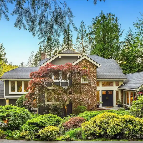 IMPRESSIVE ESTATE HOME WITH THOUGHTFUL UPDATES