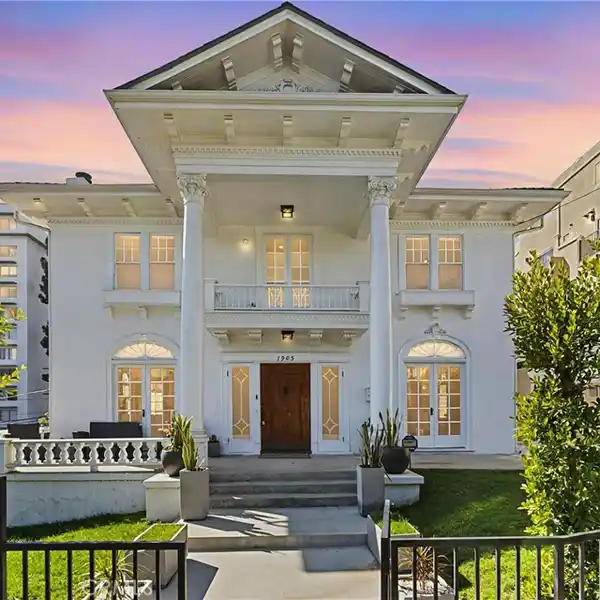 DISTINGUISHED NEOCLASSICAL REVIVAL RESIDENCE IN WHITLEY HEIGHTS