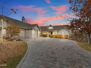 Custom Saddlehorn Estate with Panoramic Views