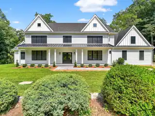 Spectacular Custom-Built Home in an Established Cul-De-Sac