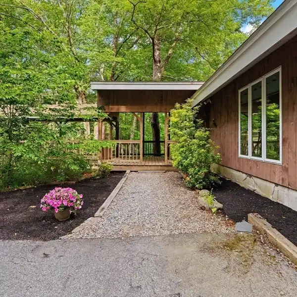 UNIQUE PROPERTY WITH SPACE AND FLEXIBILITY