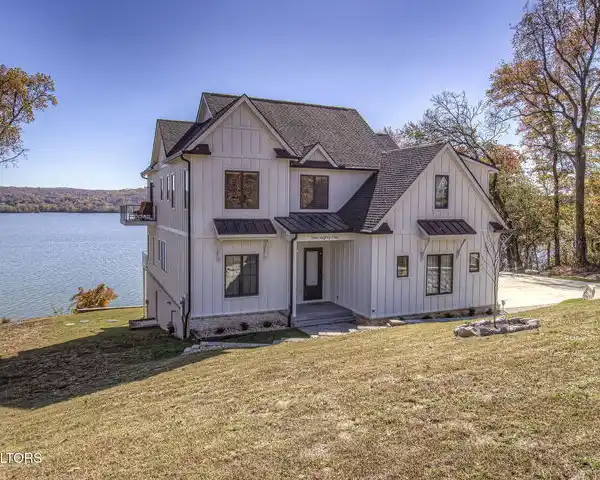 GRAND LAKEVIEW HOME WITH 149 FEET OF SHORELINE