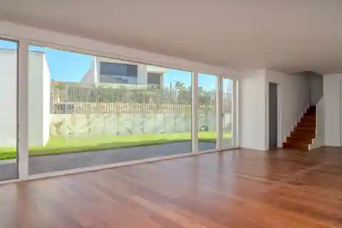 Fantastic Villa with Exceptional Luminosity