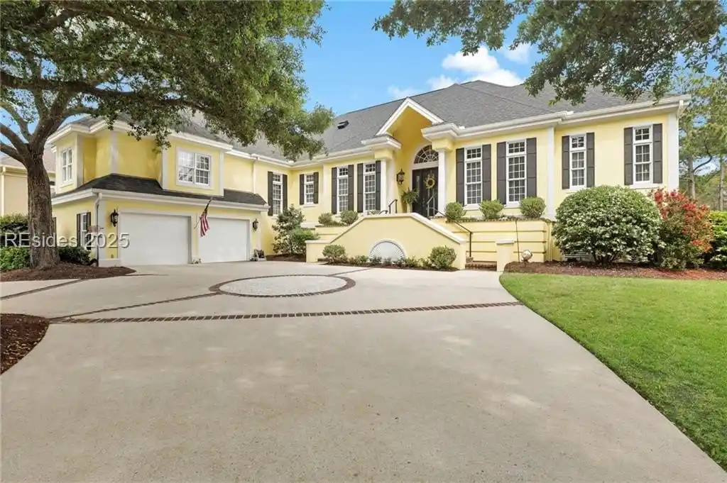 Beautiful Wexford Home with Lagoon Views