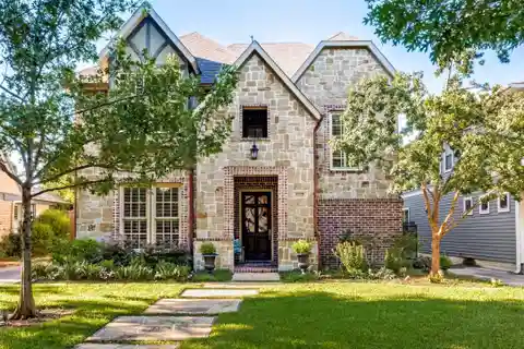 Beautiful Vickery Place Home