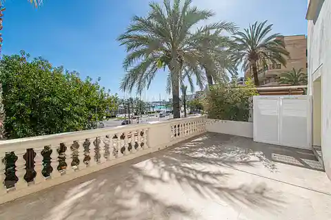 Modern Design Apartment with Spectacular Sea Views in Palma