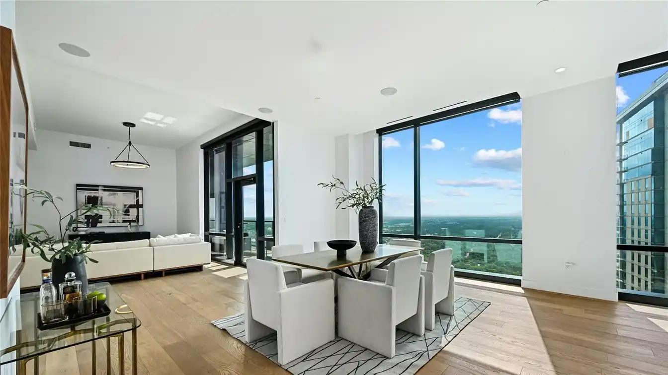 Unparalleled Living Experience in the Heart of Downtown Austin