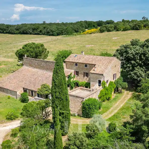 AUTHENTIC MAS OVERLOOKING PROVENCE COUNTRYSIDE