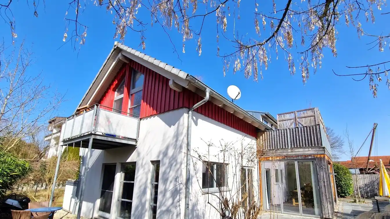 Attractive Energy-efficient Timber Frame Home