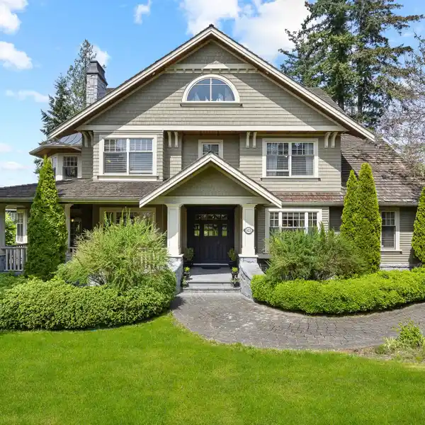 TIMELESS SHAUGHNESSY-INSPIRED ESTATE RESIDENCE