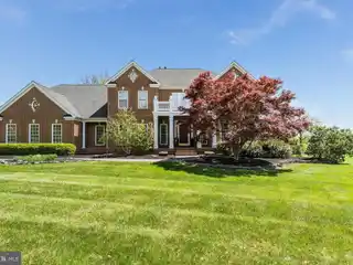 Luxurious Crystal Glenn Home with Resort Backyard