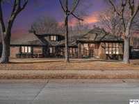 GORGEOUS HOME ON A TREED LOT IN LINDEN PARK