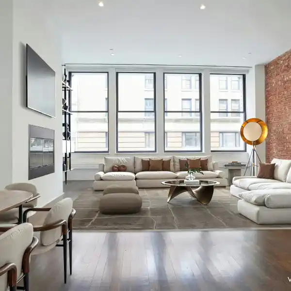 BEAUTIFUL HOME IN THE LOFTS OF GREENE