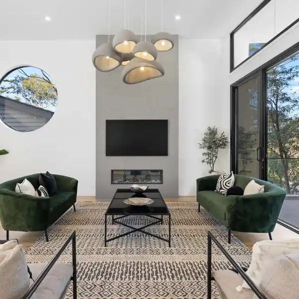 GRAND DESIGNER HOME WITH SOARING CEILINGS