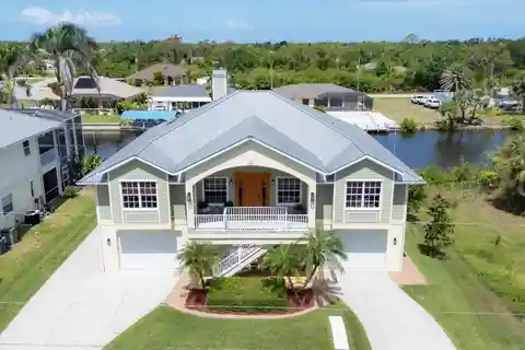 Gulf Access Gem with Myakka River Views