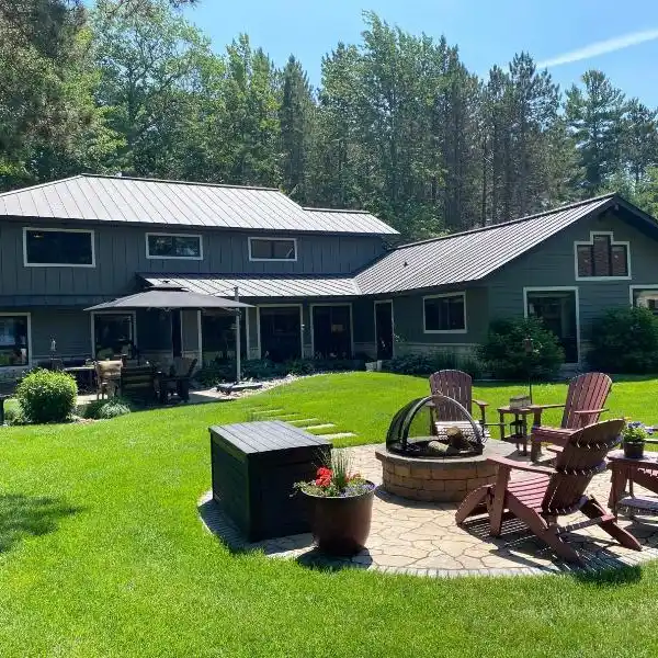 STUNNING HOME ON THE CHAIN OF LAKES