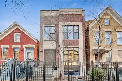All-brick Residence in the Heart of Bucktown